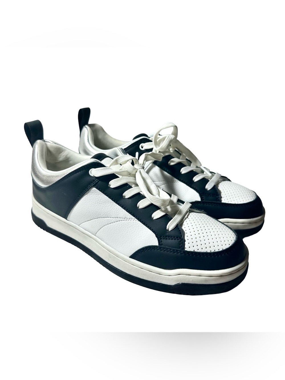 Steve Madden Renegade Sneakers Black White Metallic Silver Womens Size 10 RNGD01